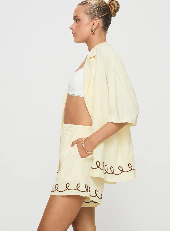 Jamari Linen Blend Shorts Cream / Brown